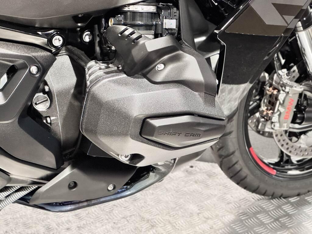 R 1300 RS