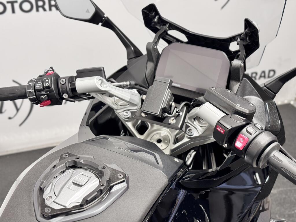 R 1300 RS