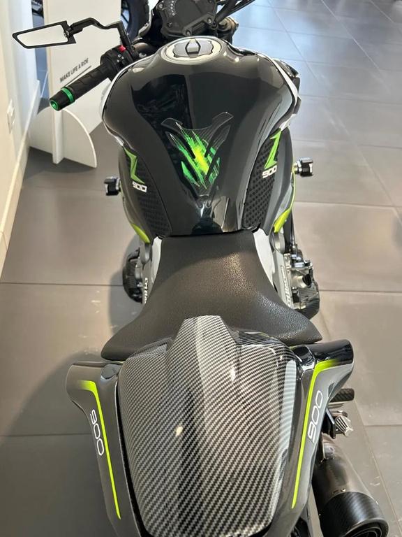 Z 900
