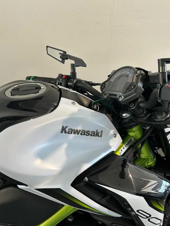Z 900