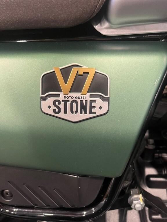 V7 850
