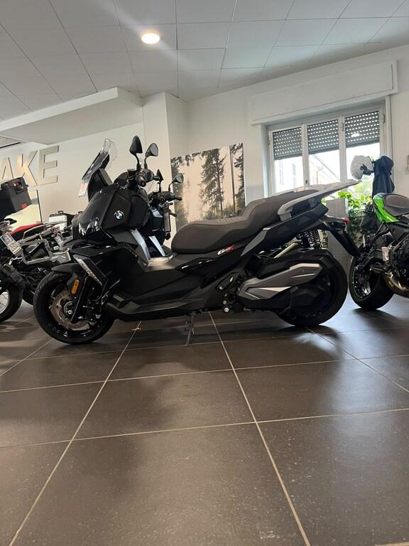 C 400 X