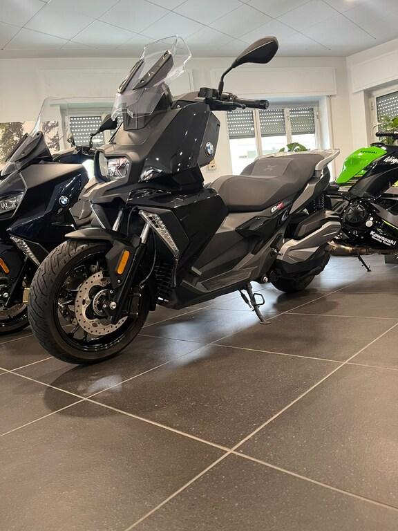 C 400 X