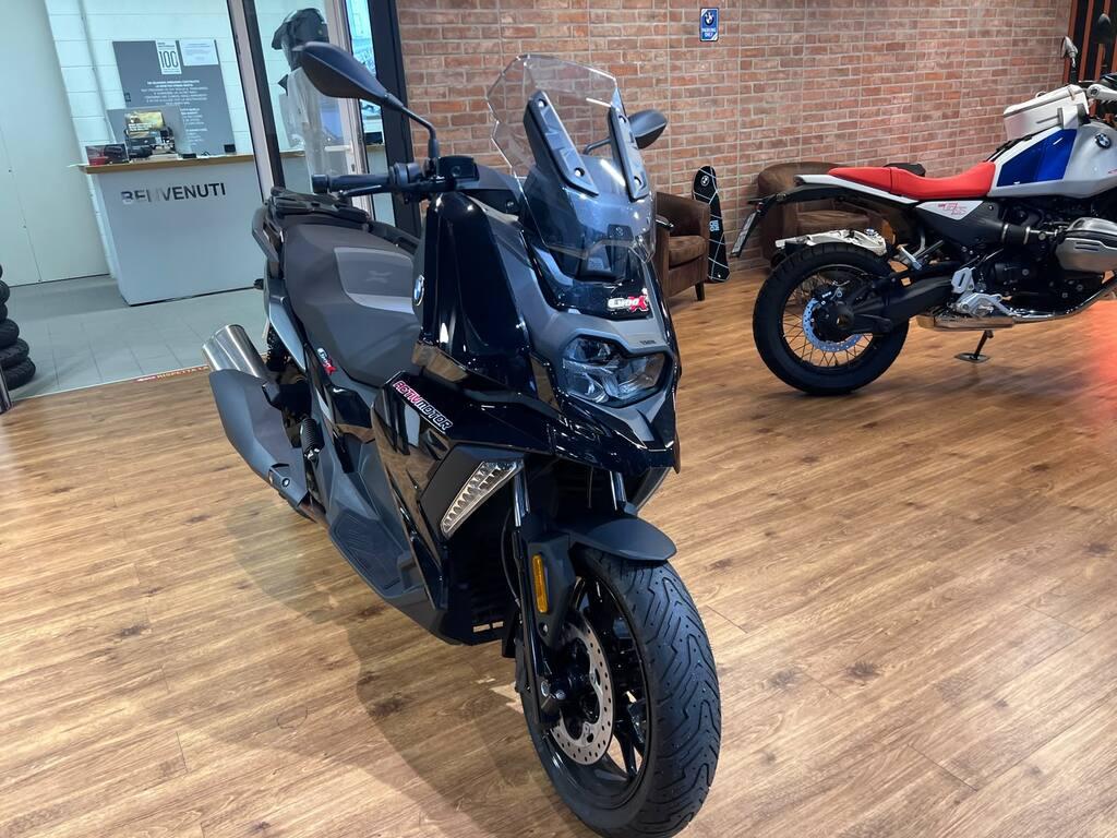 C 400 X