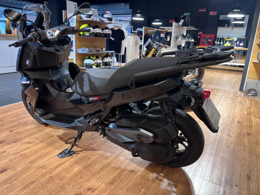 C 400 X