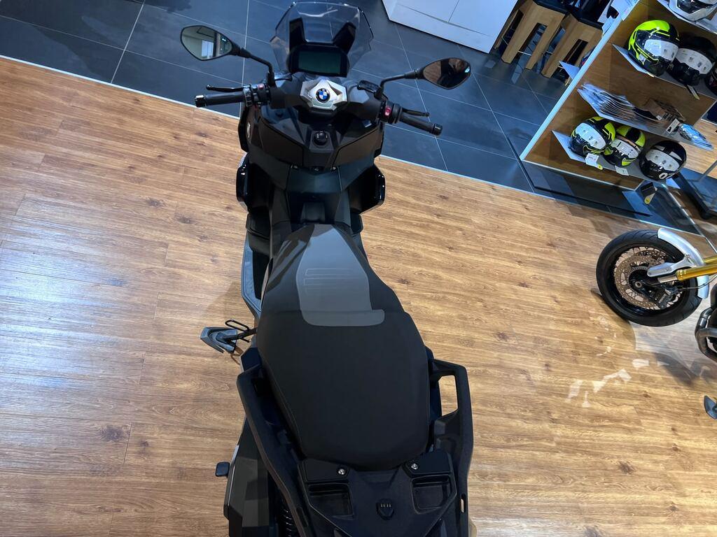 C 400 X