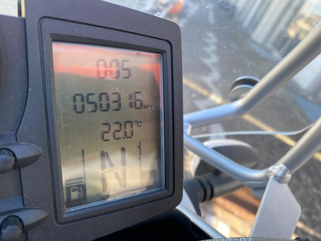 R 1200 R
