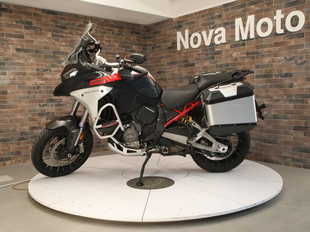 MULTISTRADA V4