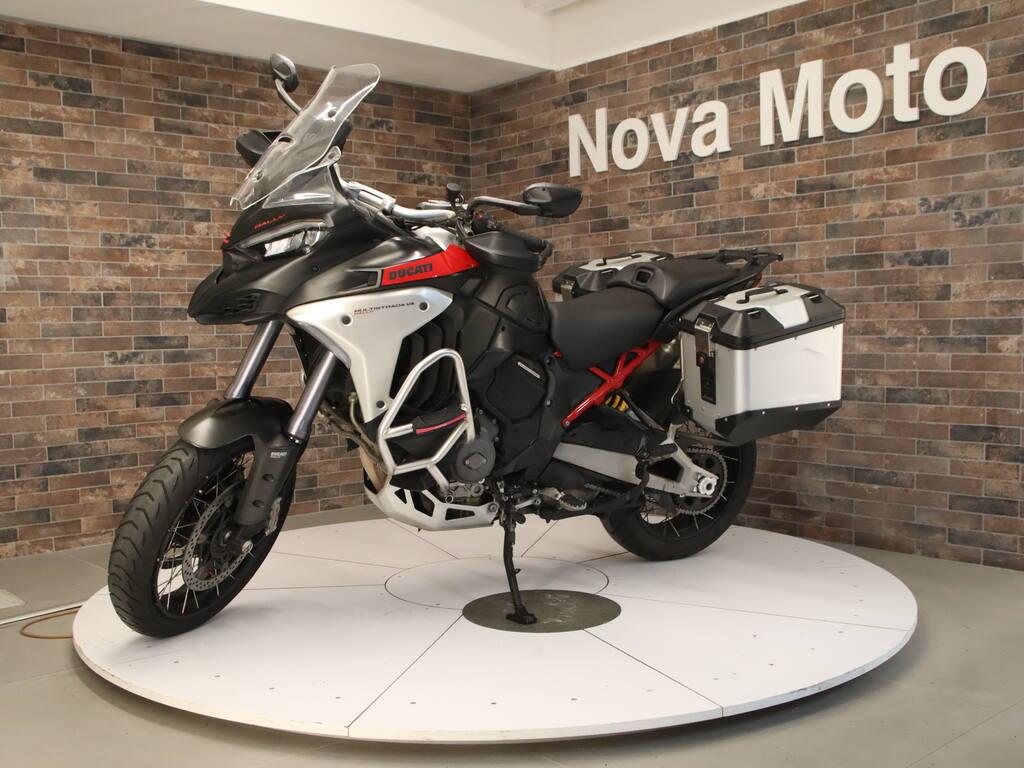 MULTISTRADA V4