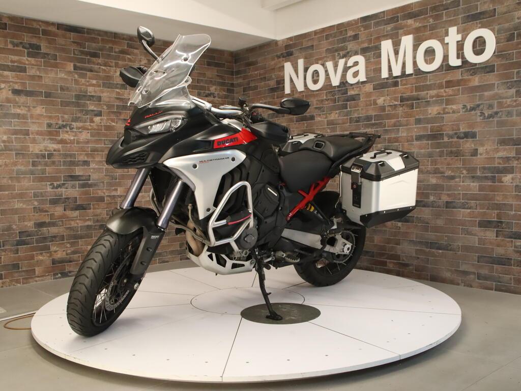 MULTISTRADA V4