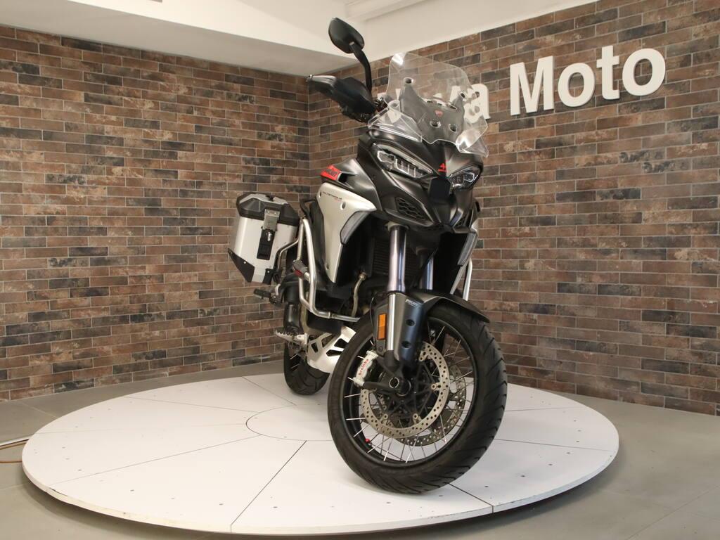 MULTISTRADA V4
