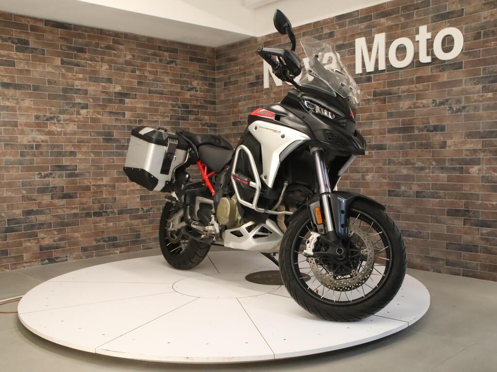 MULTISTRADA V4