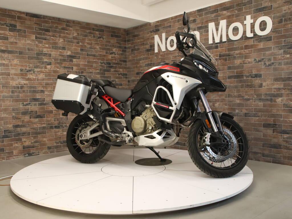 MULTISTRADA V4