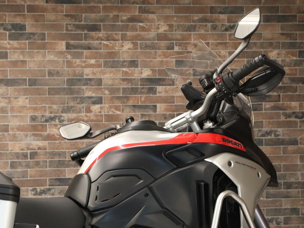 MULTISTRADA V4