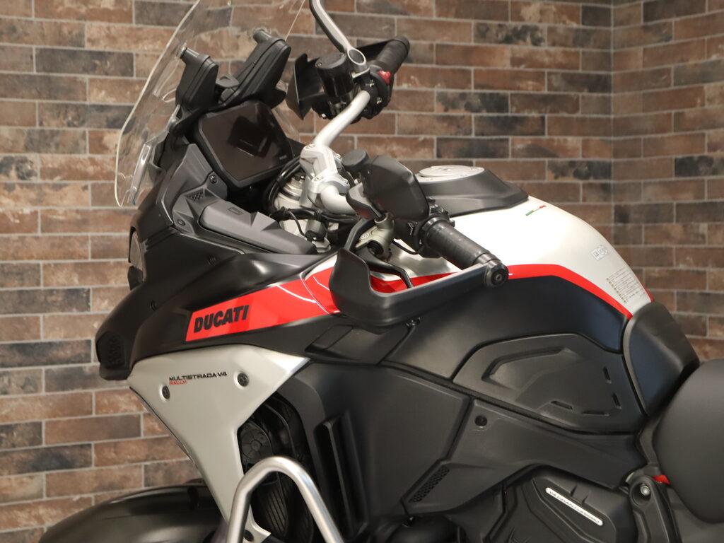 MULTISTRADA V4