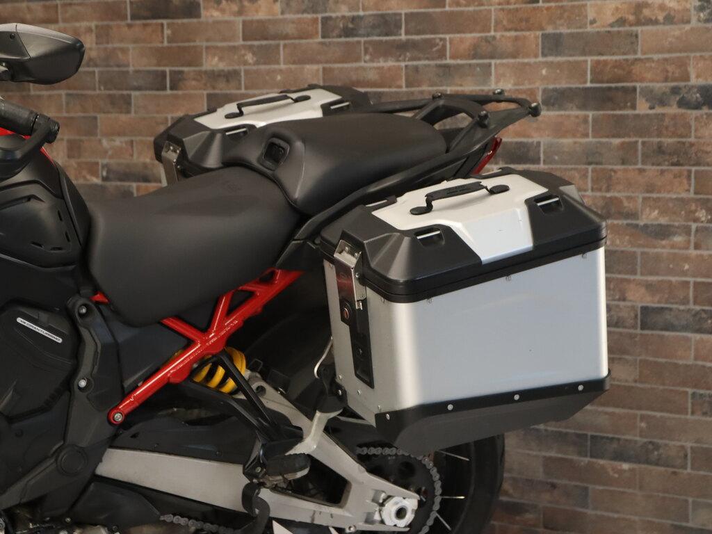 MULTISTRADA V4