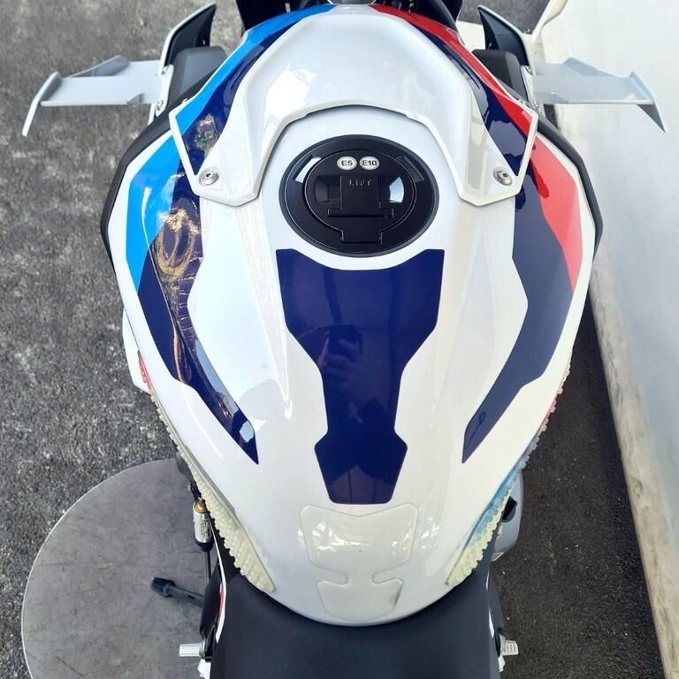 M 1000 R