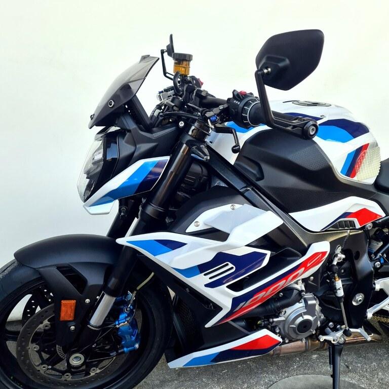 M 1000 R