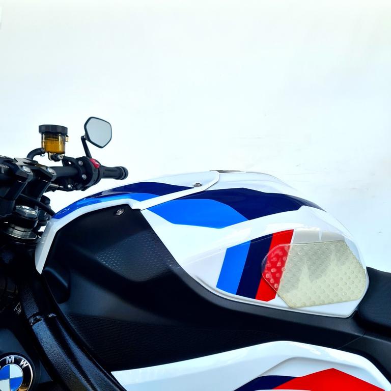 M 1000 R