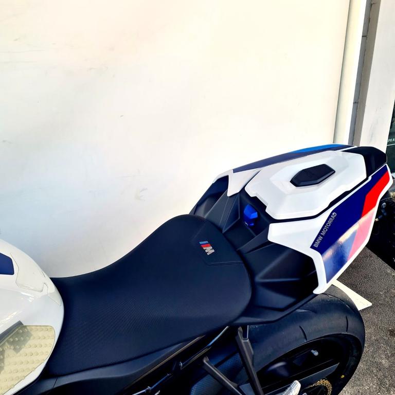 M 1000 R