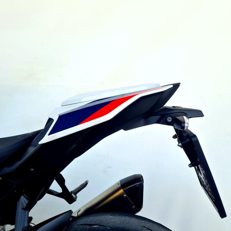 M 1000 R
