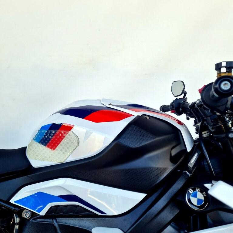 M 1000 R