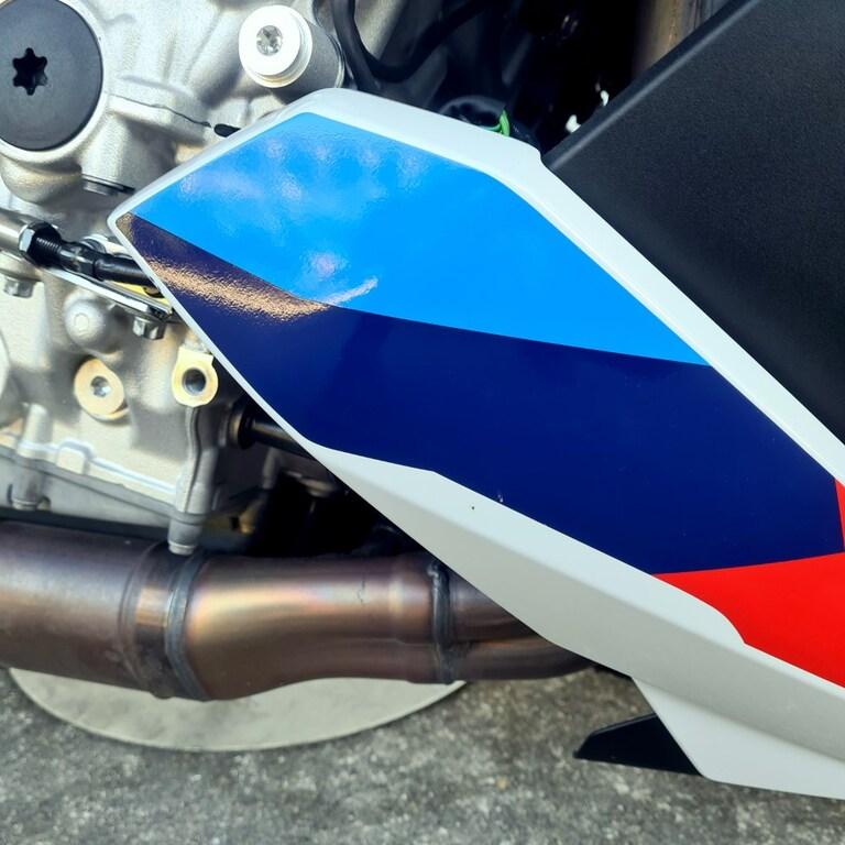 M 1000 R