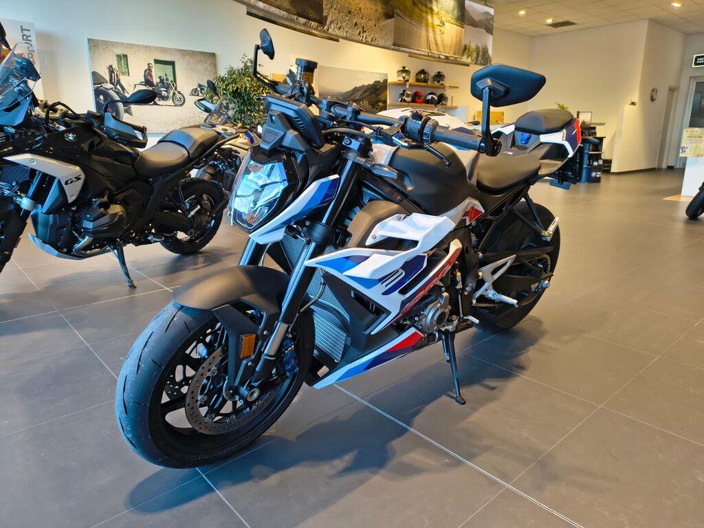 M 1000 R