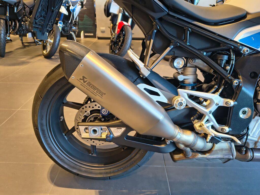 M 1000 R