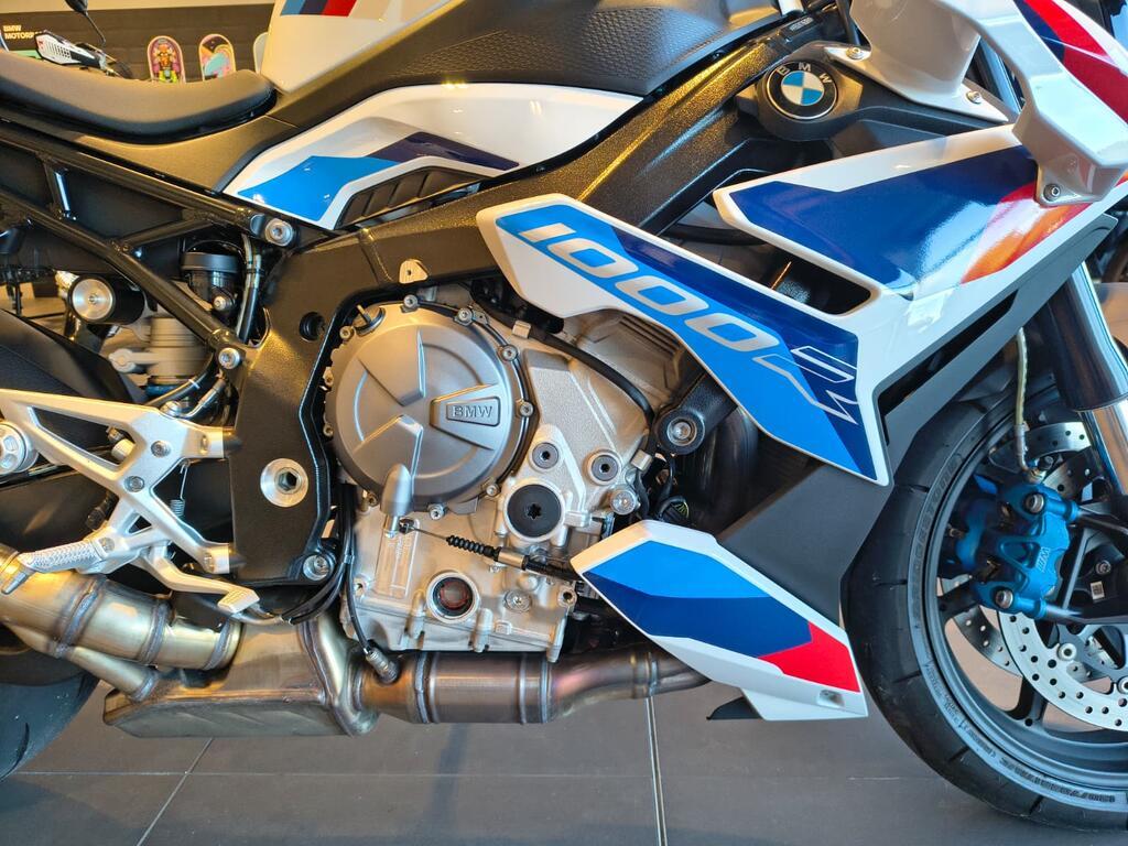 M 1000 R
