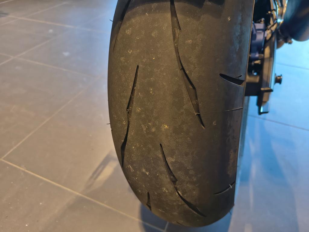 M 1000 R