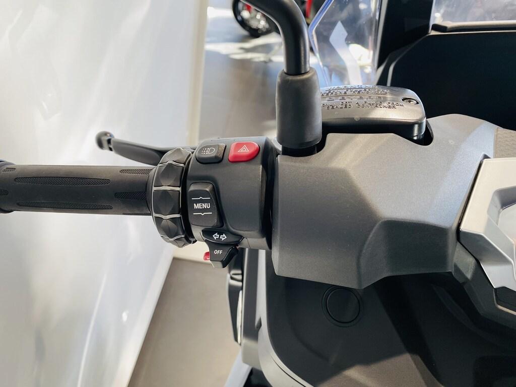 C 400 X