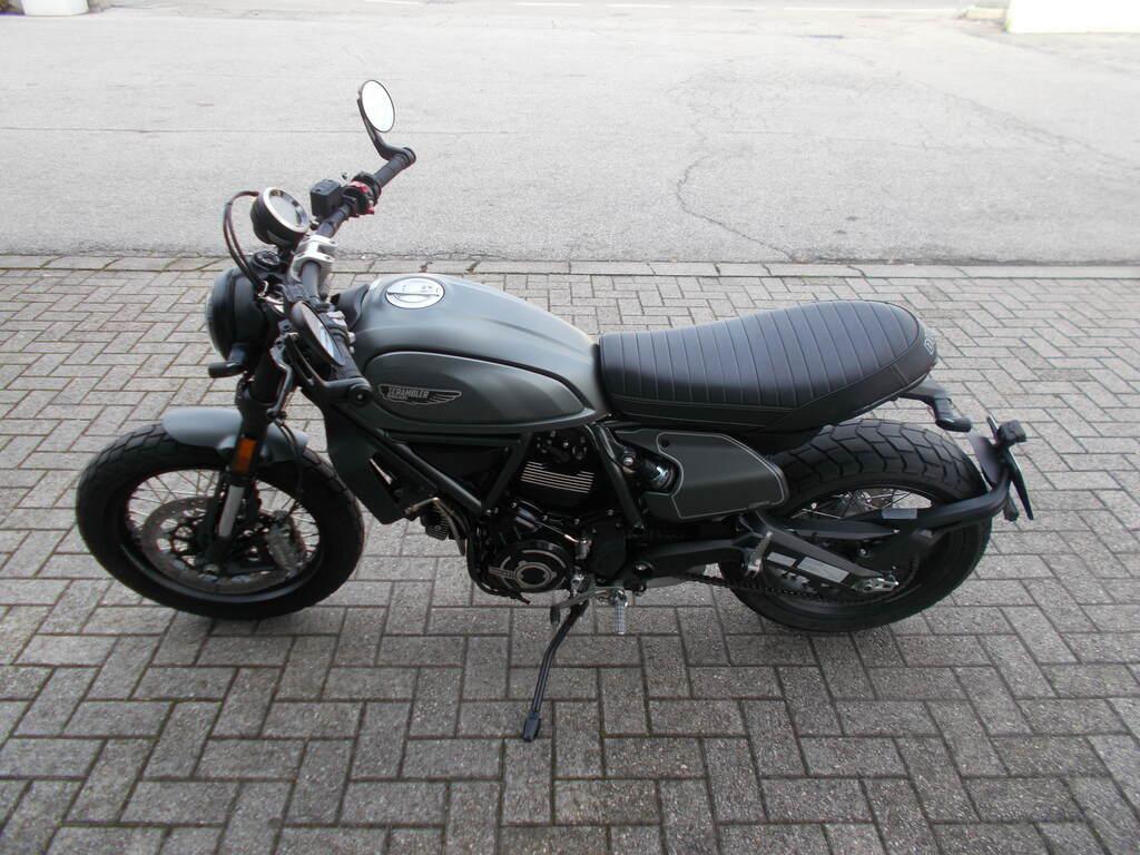 SCRAMBLER 800
