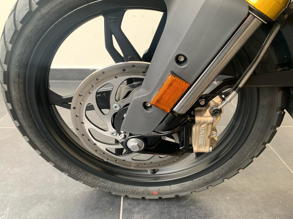 G 310 GS