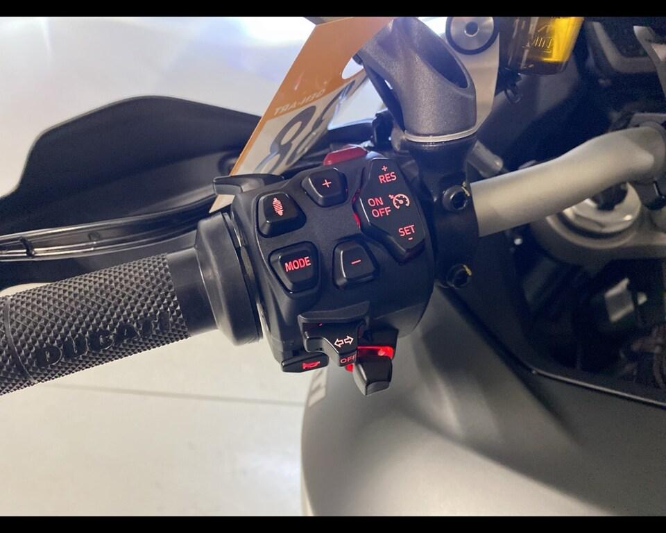 MULTISTRADA V4