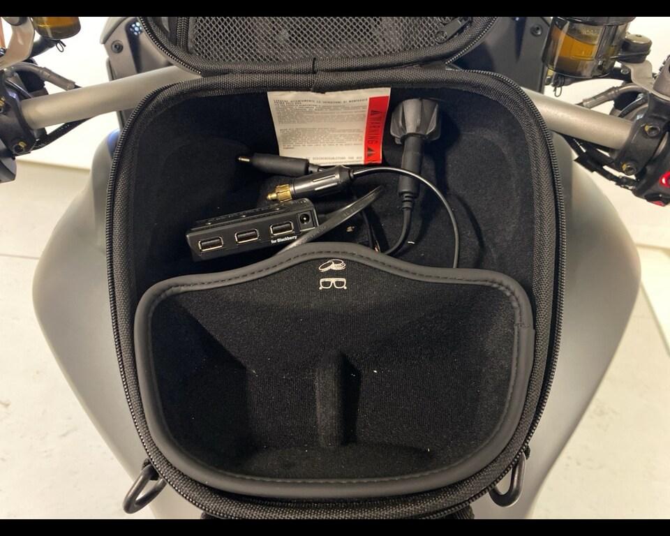 MULTISTRADA V4