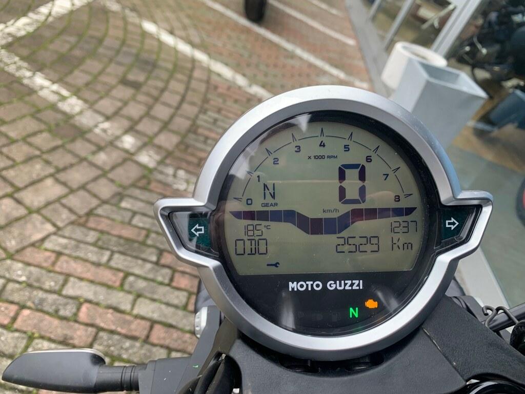 V9 850