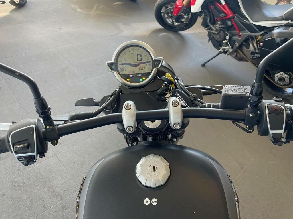 V9 850