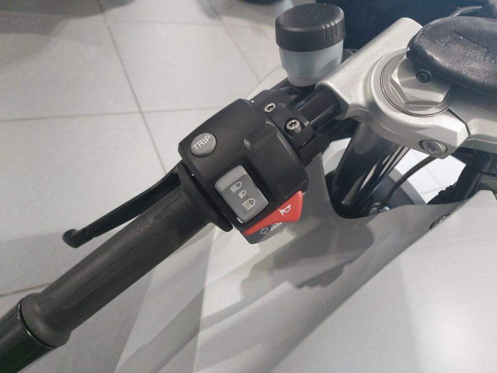 R 1200 S
