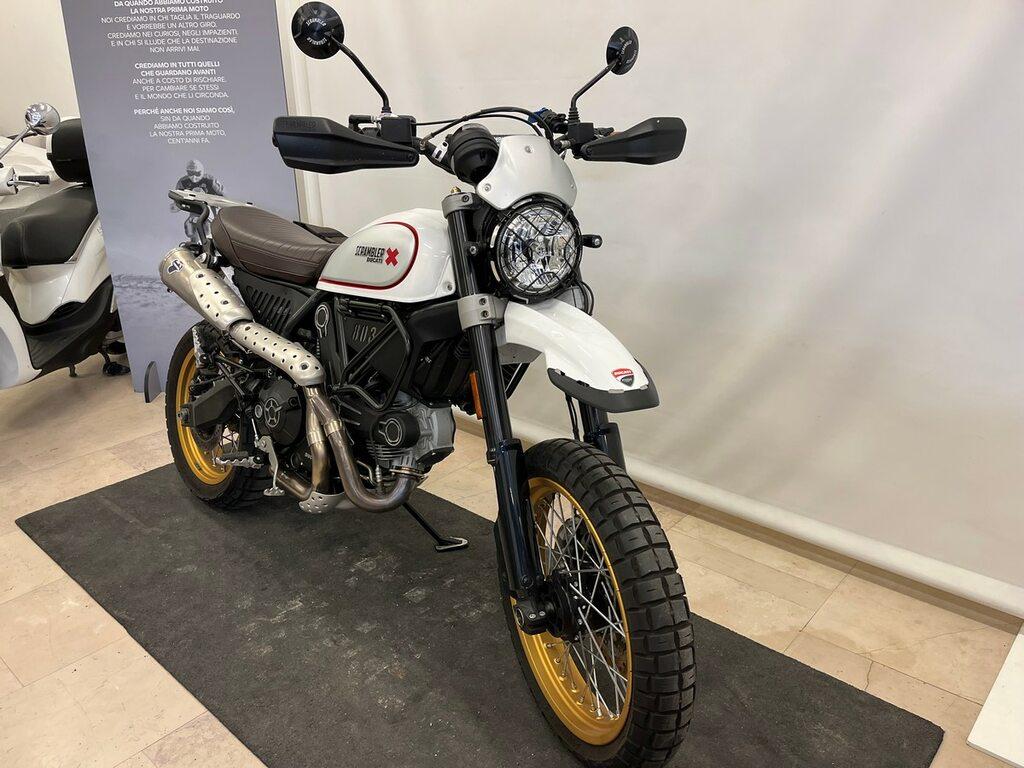 SCRAMBLER 800