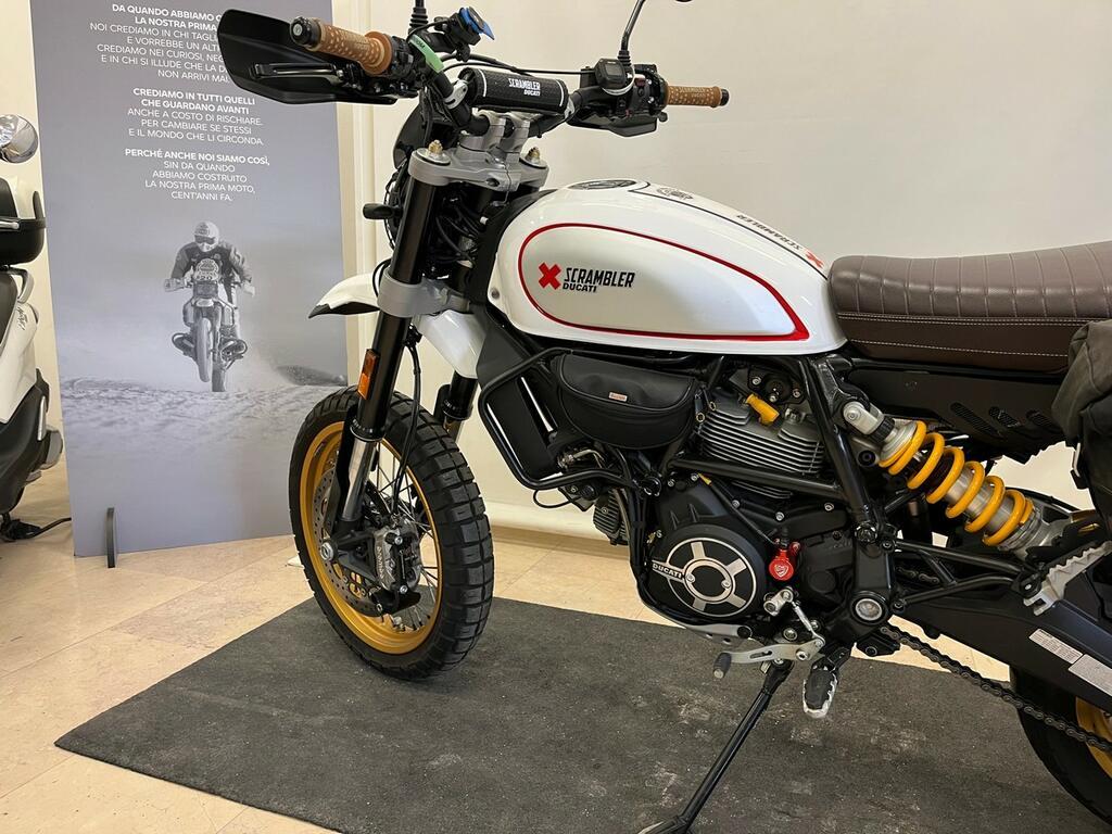 SCRAMBLER 800