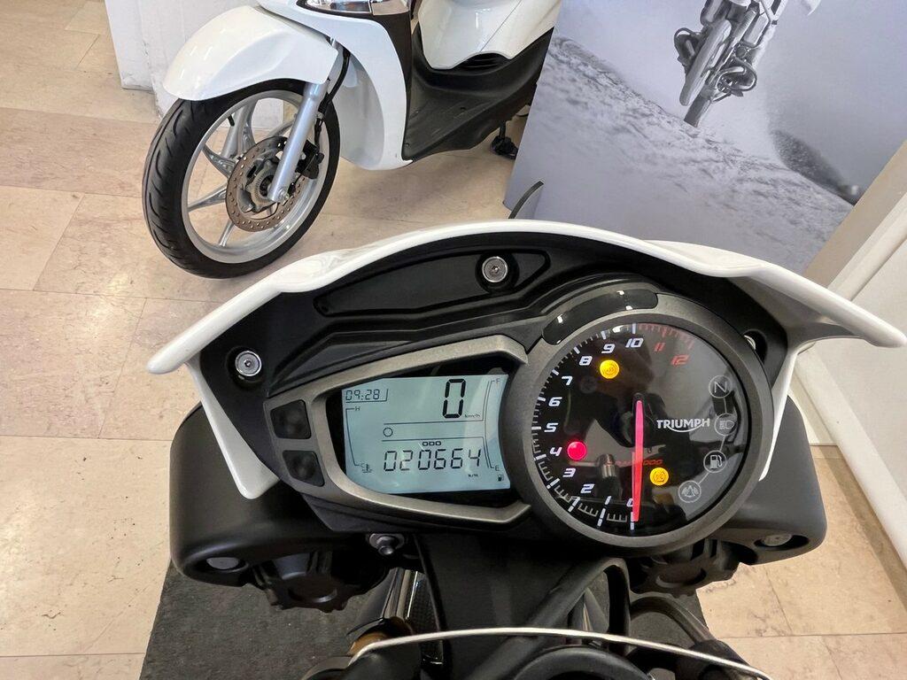 SPEED TRIPLE R 1050