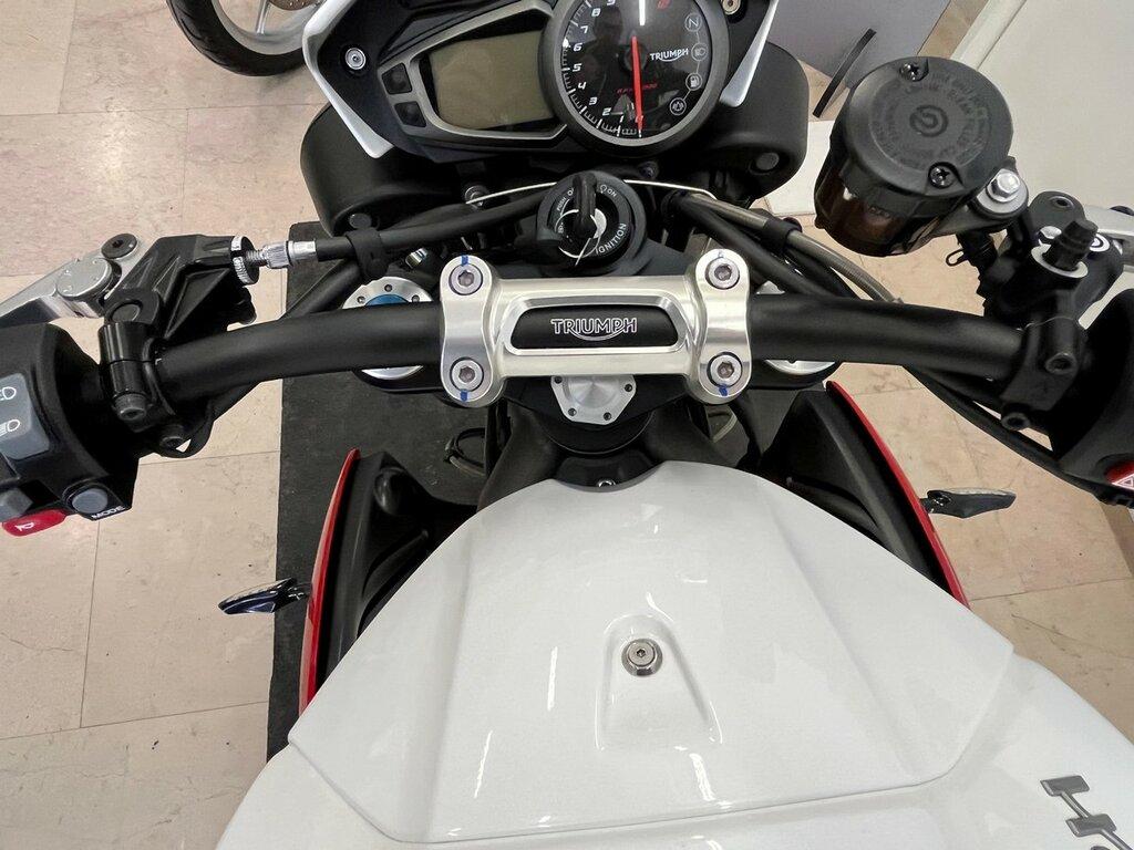 SPEED TRIPLE R 1050