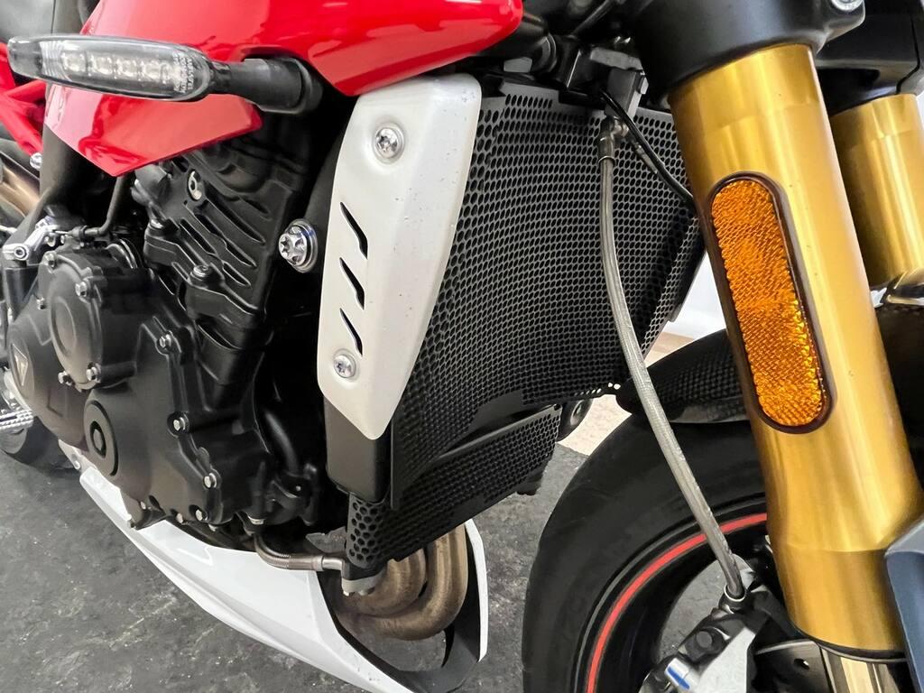 SPEED TRIPLE R 1050