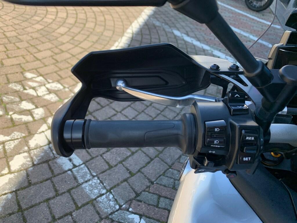 TRACER 900