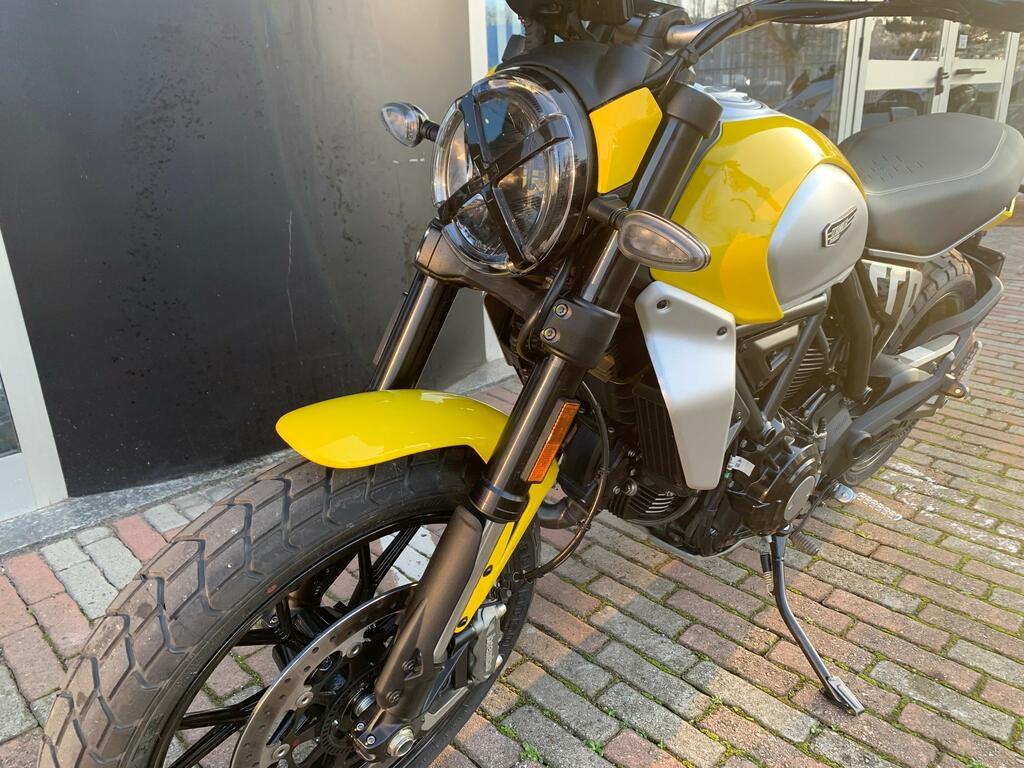 SCRAMBLER 800