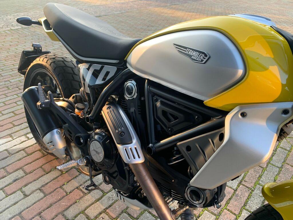 SCRAMBLER 800