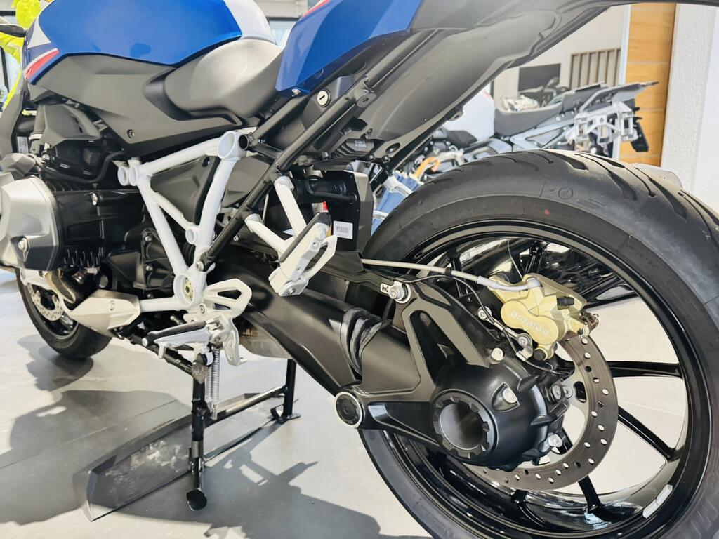 R 1250 R