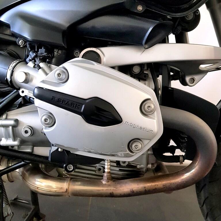 R 1200 R
