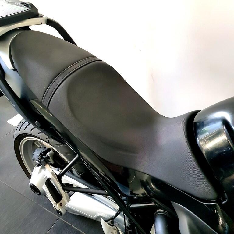 R 1200 R